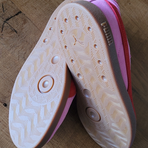 8US PUMA suede Women's Pink Sneakers - Picture 6 of 7
